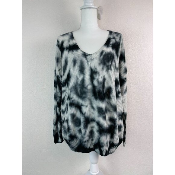 Torrid women's 1 1X black and white tie dye long sleeve v-neck sweater top - Picture 1 of 9